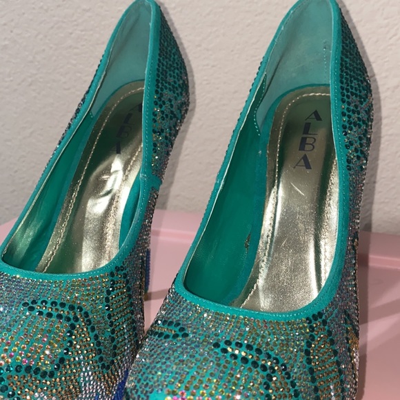 Alba Heels size 9 - Picture 12 of 16